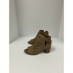 Fergalicious by Fergy Women's Bootie Size 8 Jaded